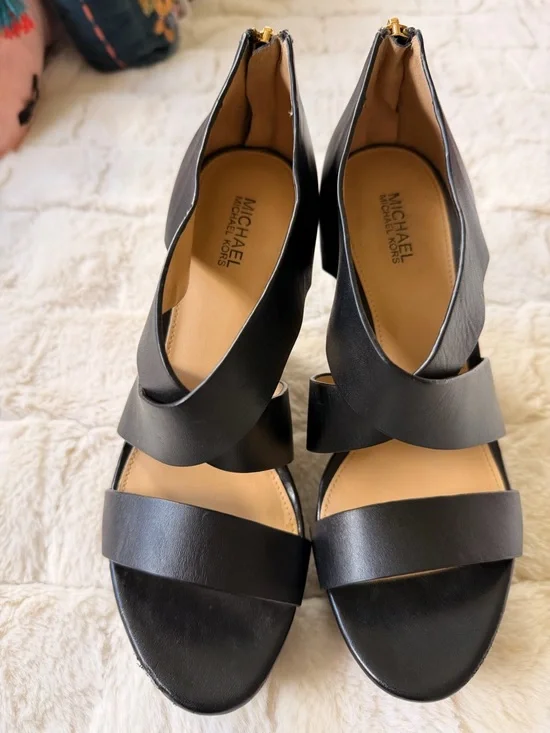 Michael Kors Black Leather Wedge Sandals – Size 7M - Picture 4 of 15